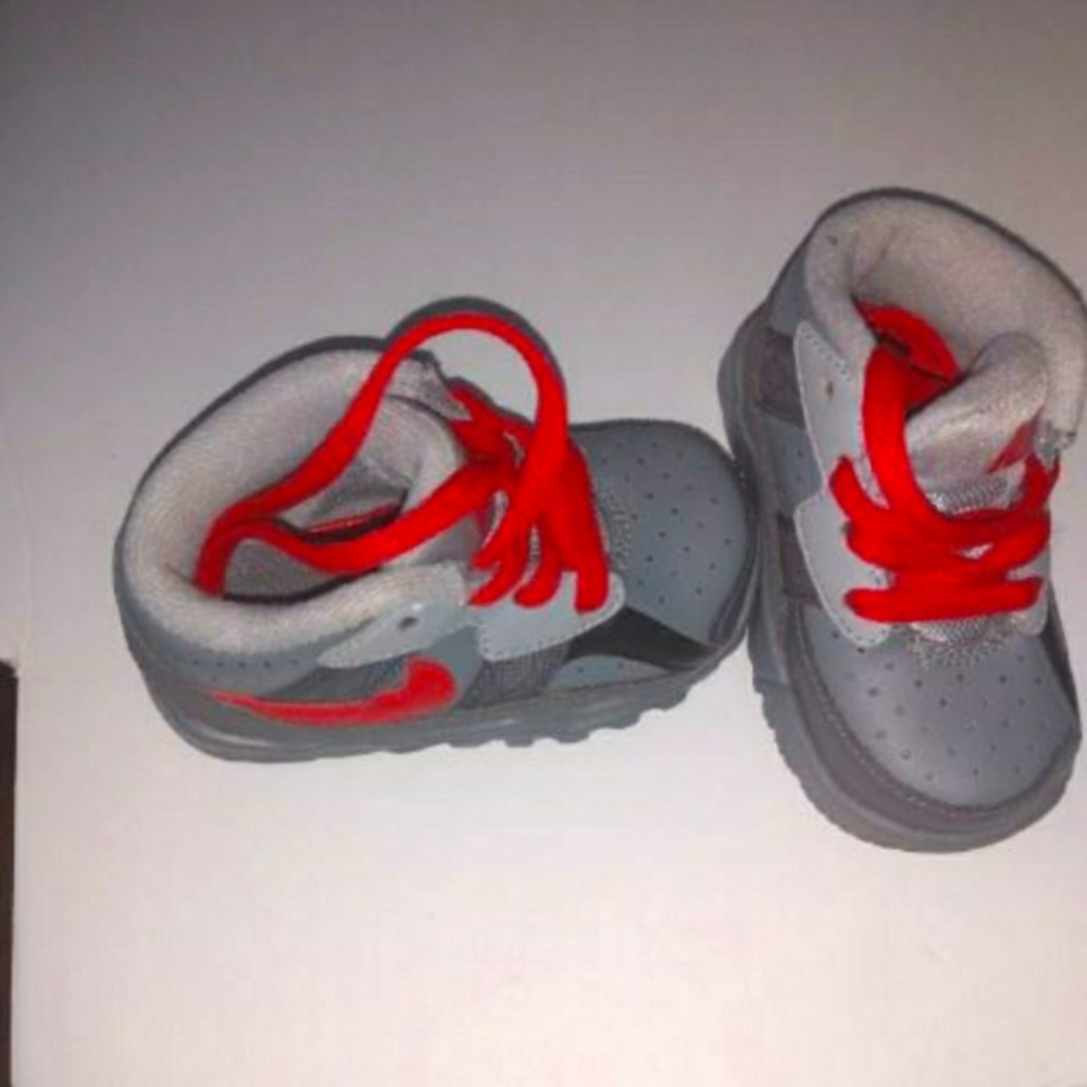 Nike5c toddler boys red,light gray,dark gray